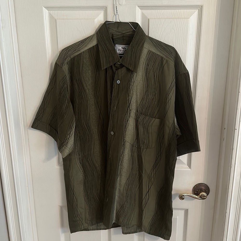 Dark green XL shirt